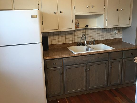 3rd image of 19821 Ormiston Ave