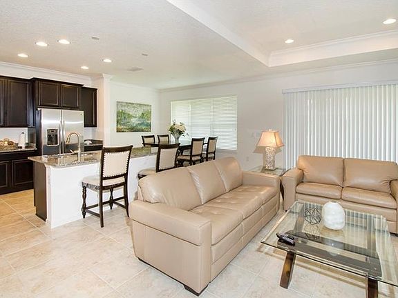 3rd image of 1365 Del Mar Dr