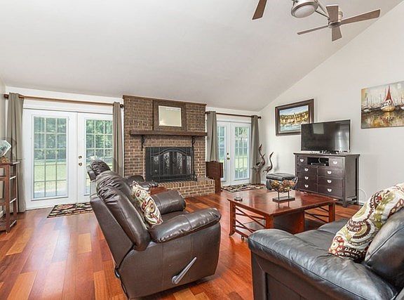 5th image of 109 Dovewood Dr