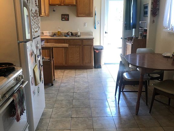 5th image of 7406 Flora Ave