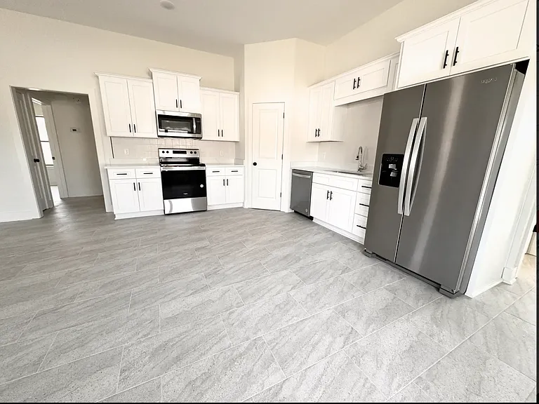 4609 Yukon Dr — Photo 4