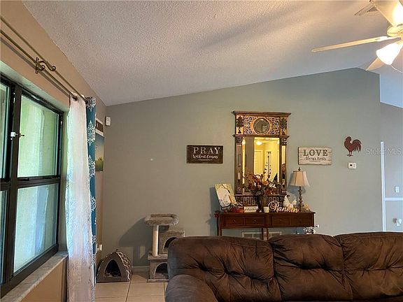 3rd image of 2982 Lowery Dr