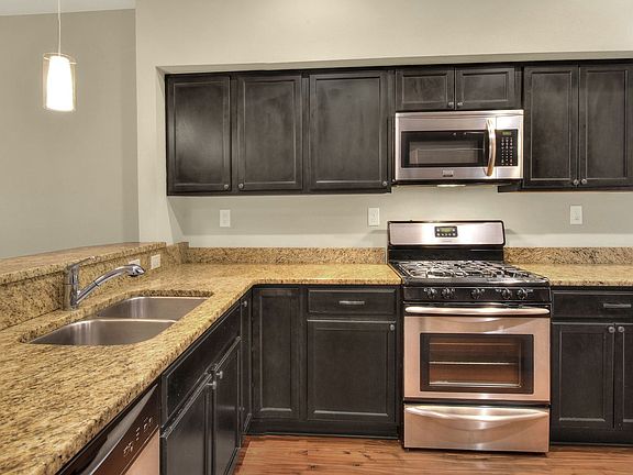 4th image of 111 Maclandon Ct