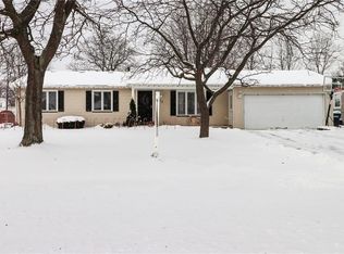 211 W Bend Dr, Rochester, NY 14612