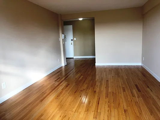 Rented by Prime Realty | media 8