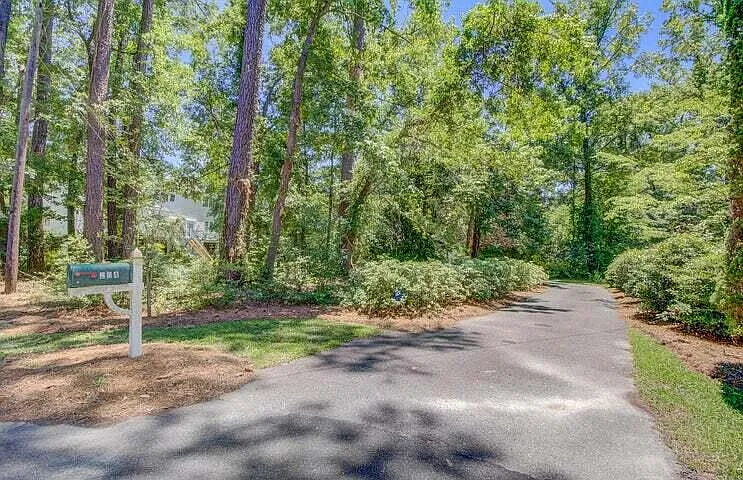 204 Salisbury Dr — Photo 22