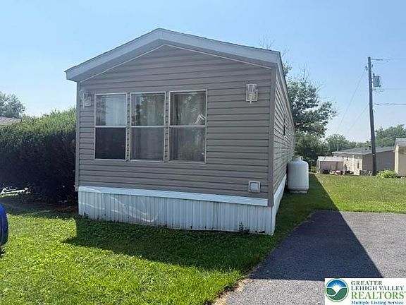 2nd image of 74 Easy St