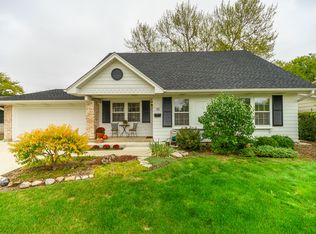 115 Tottenham Ln, Elk Grove Village, IL 60007