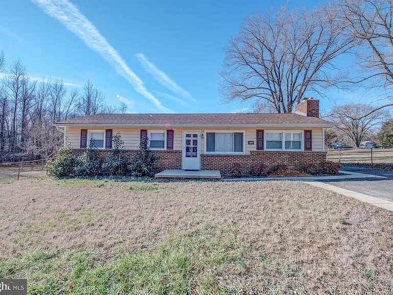 10605 Willetts Crossing Rd — Photo 1