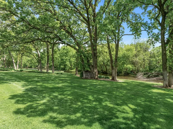 1595 River Shore Dr, Hastings, MN 55033