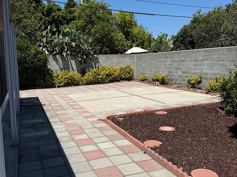 12747 Vose St — Photo 18