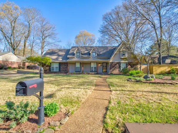 8084 Dogwood Villa Dr, Germantown, TN 38138