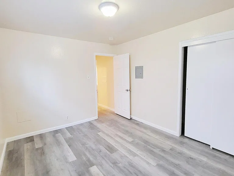 1071 81st Ave #2 — Photo 4