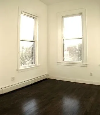 Rented by Linnaeus Group | media 10