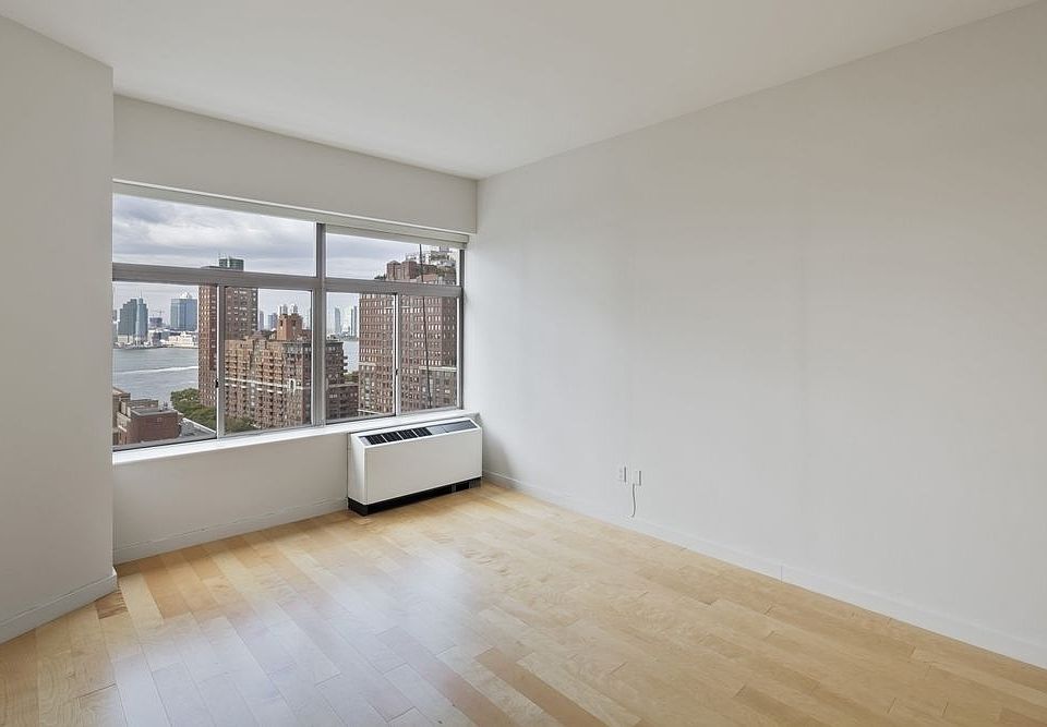 1st image of 90 Washington St APT 12W