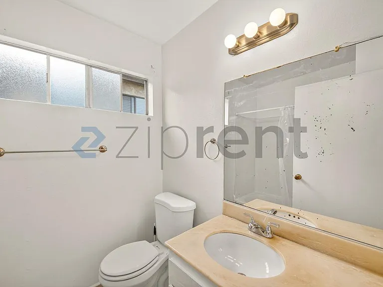 1115 252nd St #6 — Photo 7