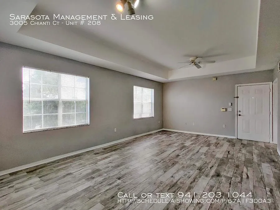 Beautiful 2nd Floor condo Overlooking Large Lake — Photo 3