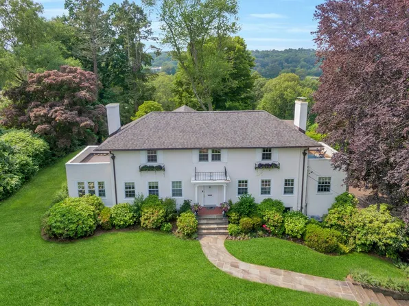 12 Club Way, Hartsdale, NY 10530