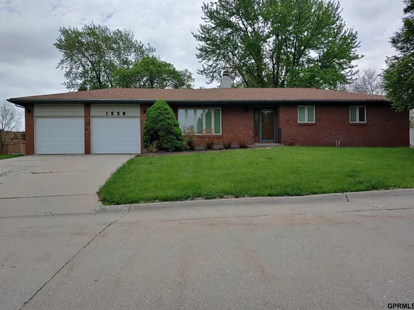 1530 Fir Ave, Crete, NE 68333