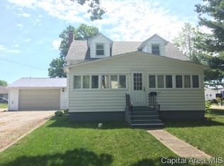 324 N Poplar St, Assumption, IL 62510