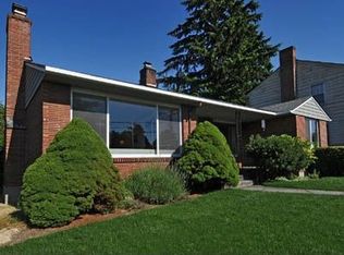 2830 30th Ave W, Seattle, WA 98199