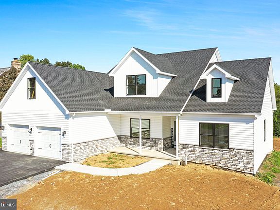4th image of 1893 Farmall Dr