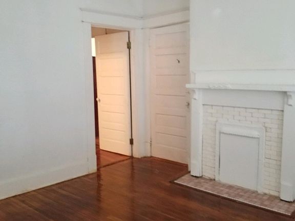 Front bedroom 2nd picture