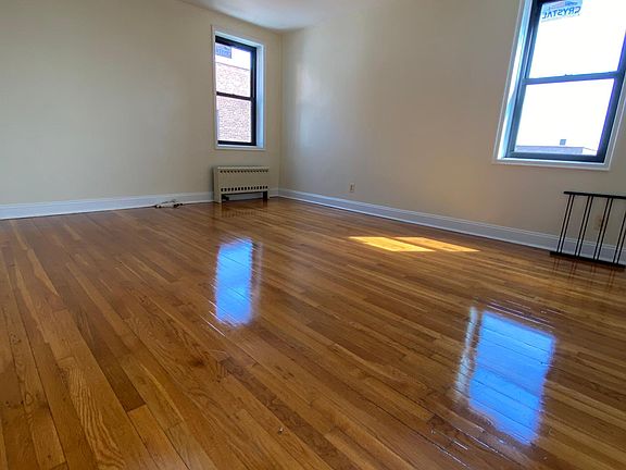 5th image of 260 N Broadway #6L