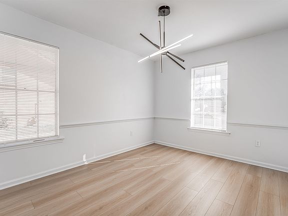 4th image of 4596 Chuck Ave
