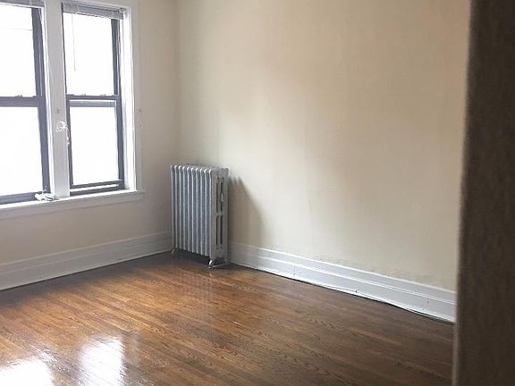 2nd image of 3173 N Pine Grove Ave #52