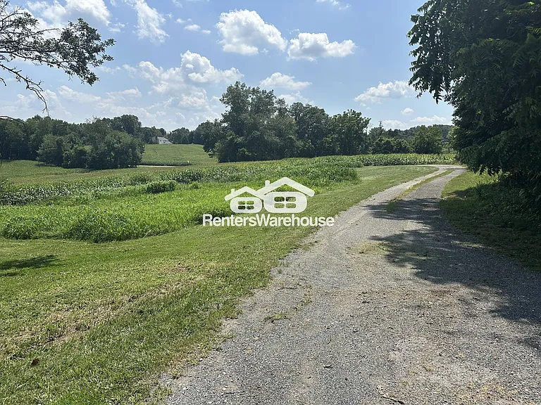 17825 Falls Rd — Photo 29