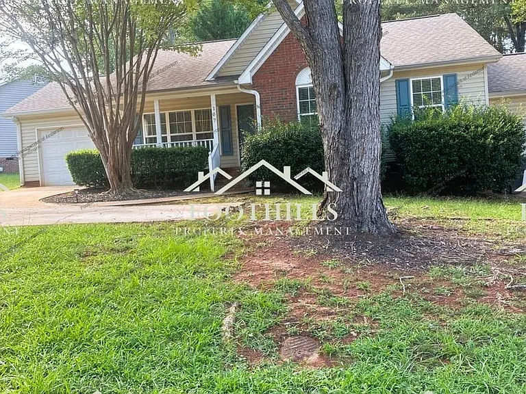 107 Ashton Ln — Photo 12