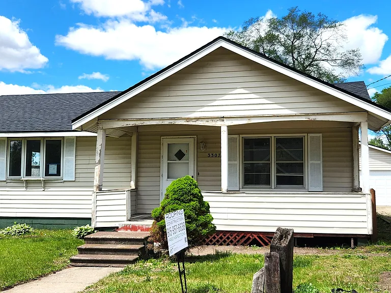 3307 Hoover Ave — Photo 1