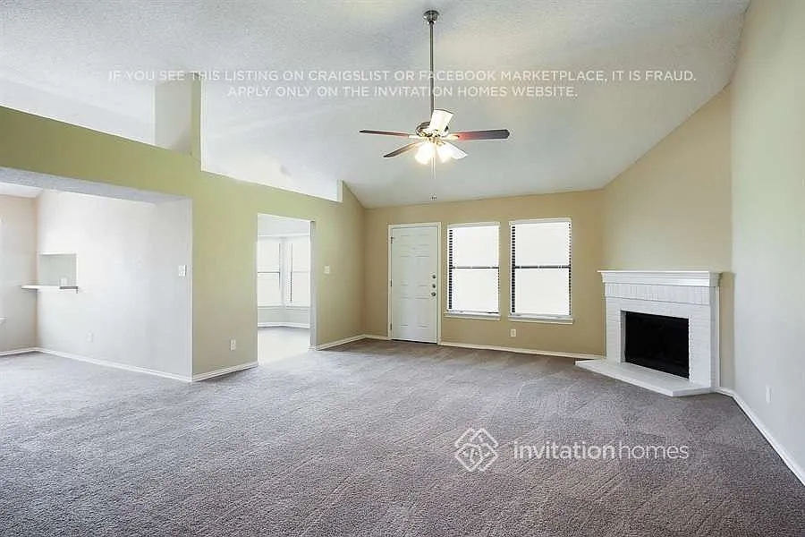 4800 Hollow Tree Dr Arlington, TX 76018 — Photo 3