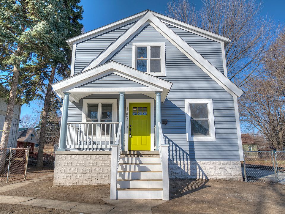 1st image of 1203 Rosewood St