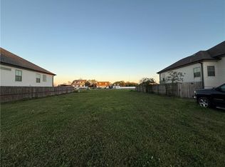 3917 Dominique Dr, Chalmette, LA 70043