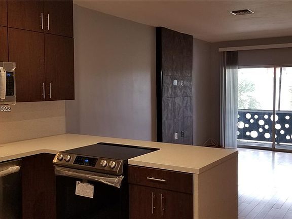 5th image of 1600 NE 114th St APT 308
