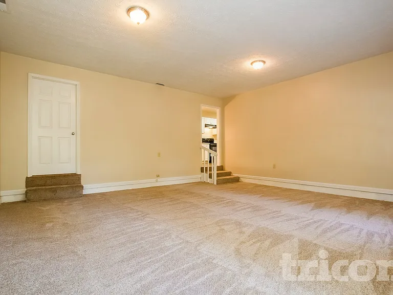 4251 Cary Dr — Photo 7