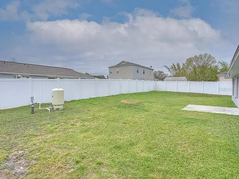 1037 Cass Ave — Photo 25