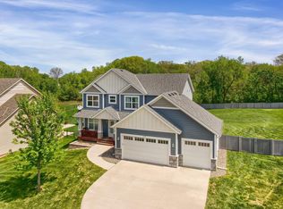 7599 Burr Oak Cv S, Cottage Grove, MN 55016