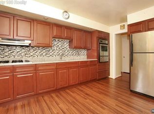 564 Ridgewood Blvd N, Township Of Washington, NJ 07676