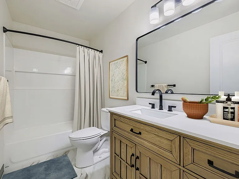Beautifully Renovated 1 & 2 Bedroom Apartments in Lynnwood! — Photo 16