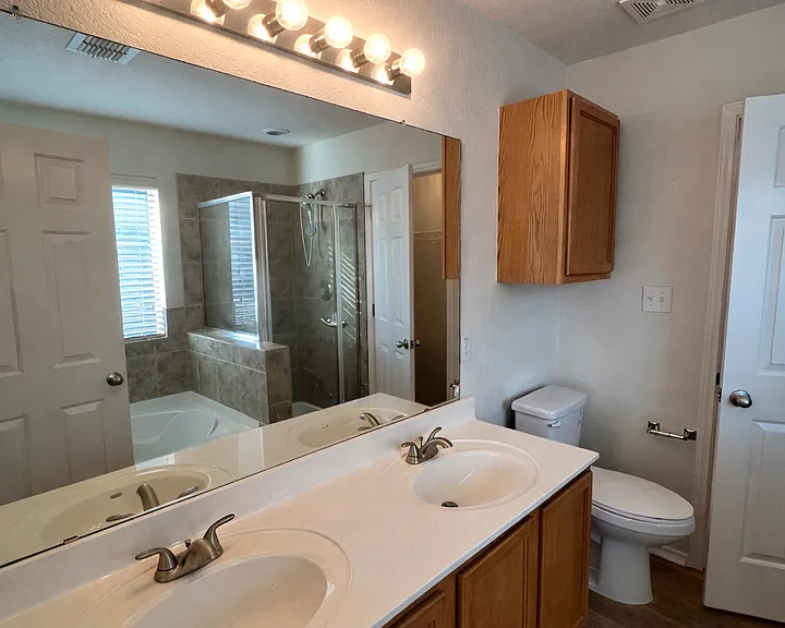 10354 Oakwood Crst — Photo 9