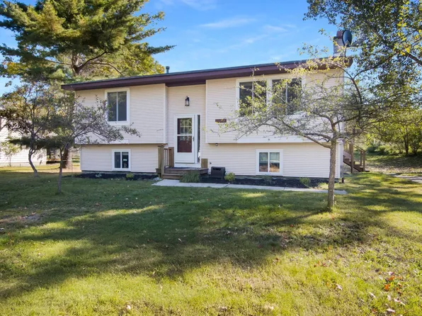 11147 S Lacore Rd, Empire, MI 49630