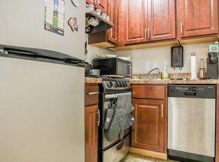 3728 N Pine Grove Ave #201, Chicago, IL 60613