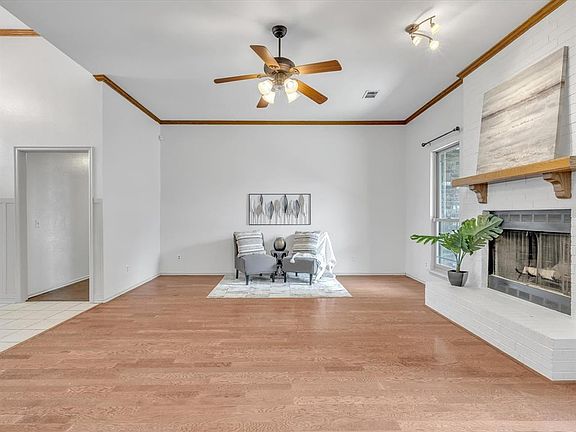 5th image of 1116 SW 130th St