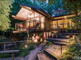 601 Brookview Dr, Chapel Hill, NC 27514