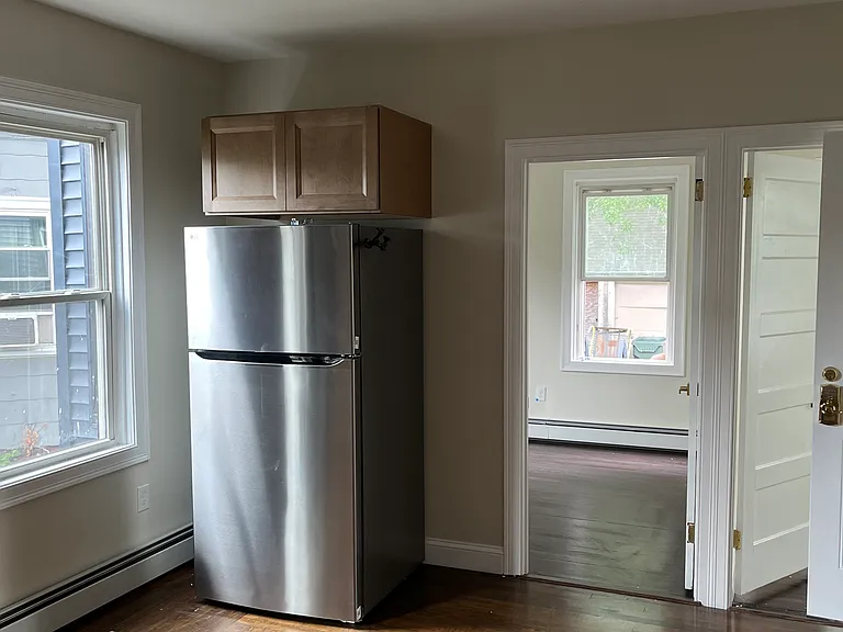 230 Unit St #1 — Photo 7