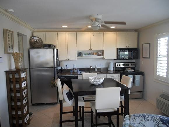 1st image of 850 Palm St APT C14