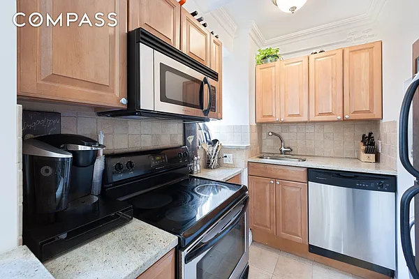 Rented by Compass | media 22